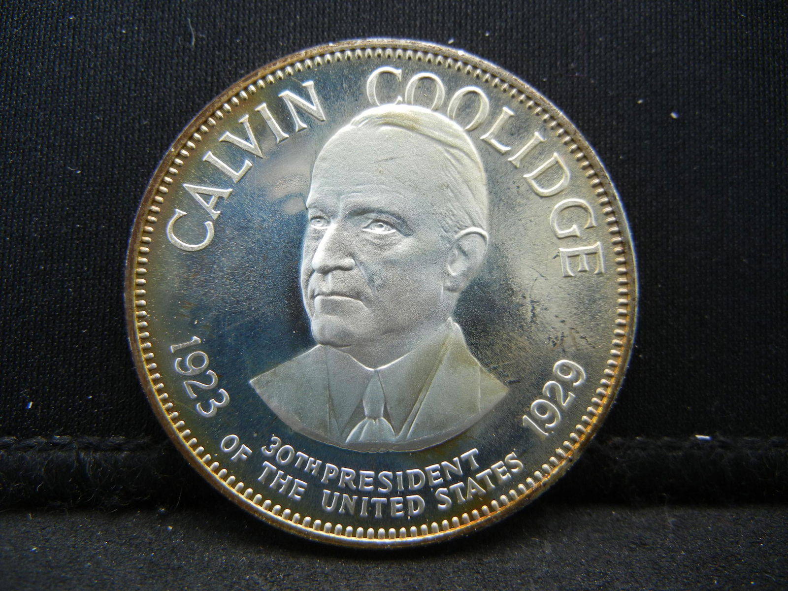 Franklin Mint Calvin Coolridge .925 Sterling Silver 500: Franklin Mint Calvin Coolridge .925 Sterling Silver 500 Grains Presidential Medal Nicely Toned