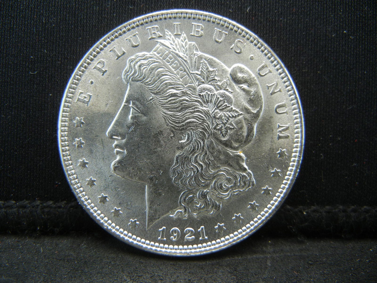 1921 Morgan Dollar Uncirculated (1 of 2)