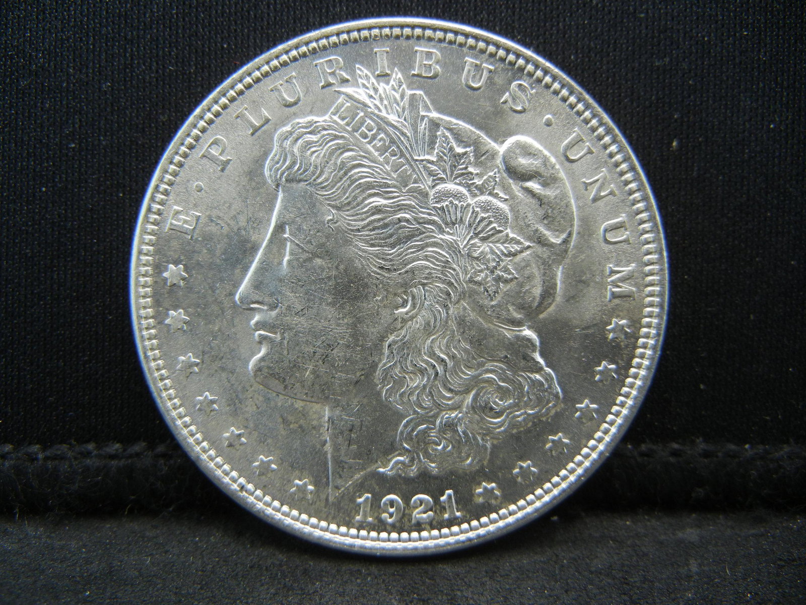 1921 Morgan Dollar Uncirculated (1 of 2)