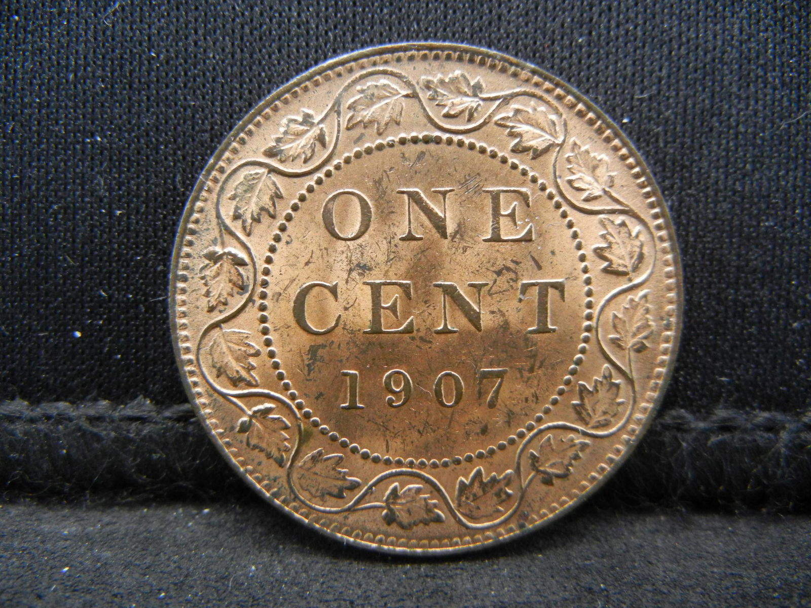 1907 Canada Large Cent Uncirculated Red brown Nice (1 of 2)