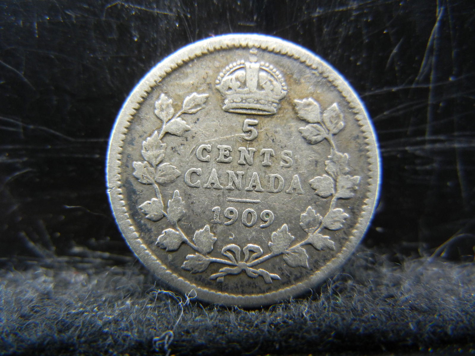 1909 Canada Five Cent Silver (1 of 2)