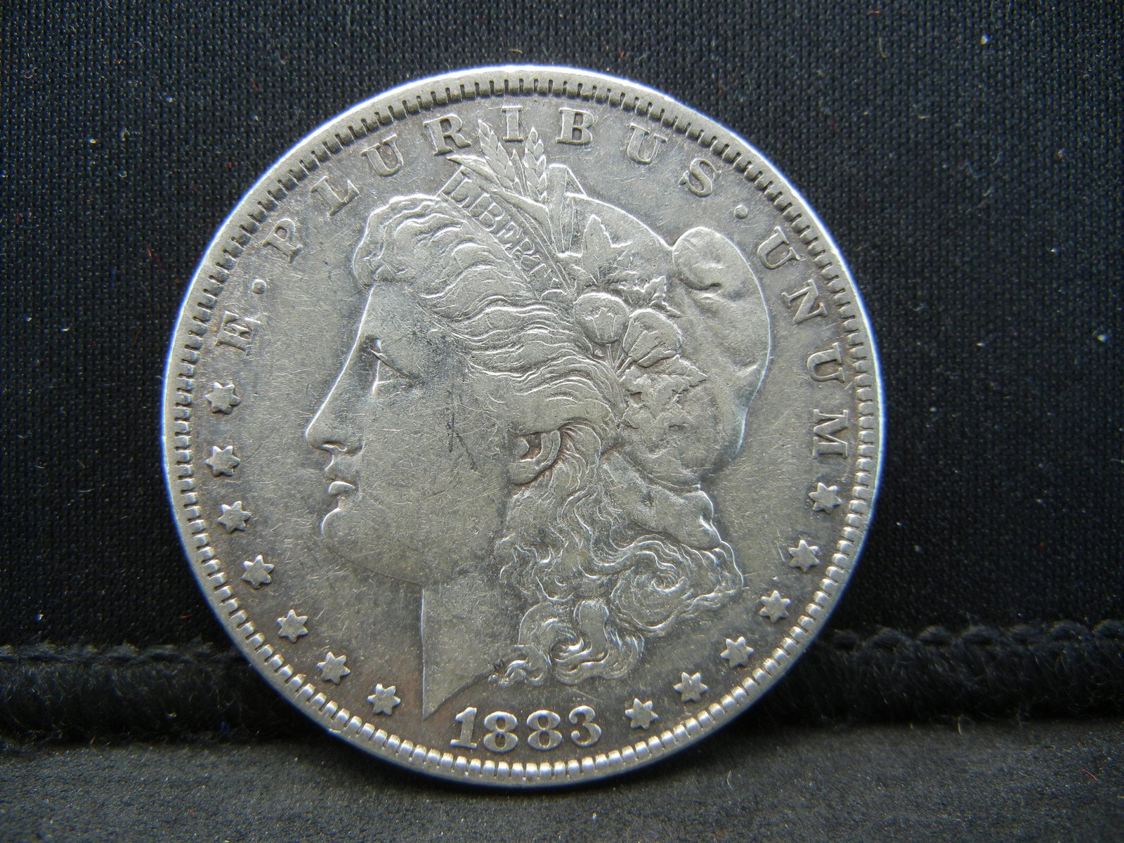 1883-P United States Morgan Silver Dollar (1 of 2)