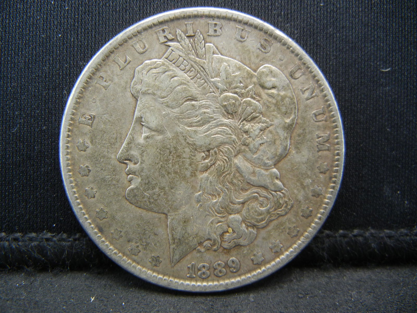 1889 MORGAN DOLLAR SILVER (90%) (1 of 2)