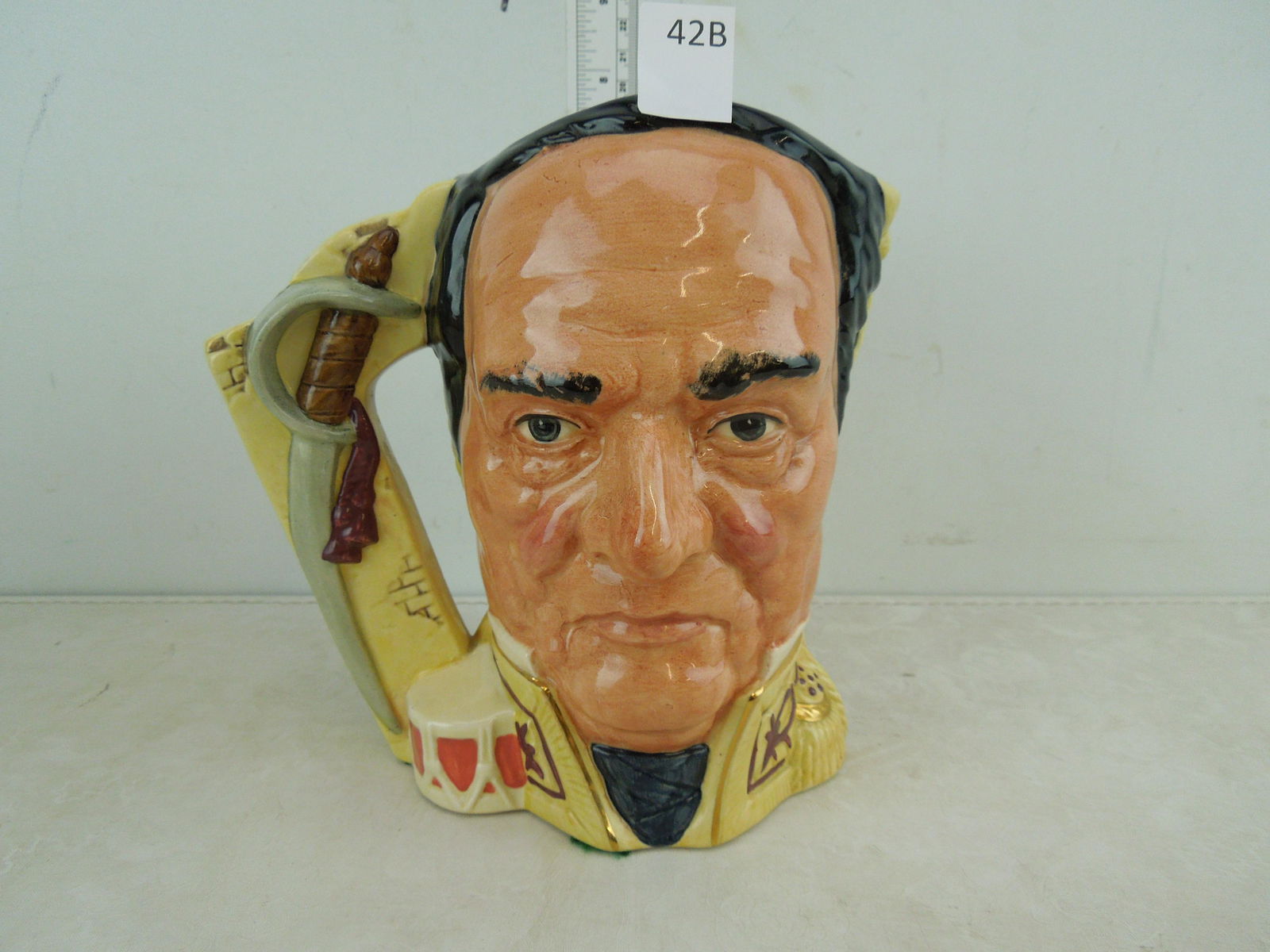 Royal Doulton Battle of the Alamo Davy Crockett/: Royal Doulton Battle of the Alamo Davy Crockett/ Antonio Lopez de Santa Anna Toby Mug