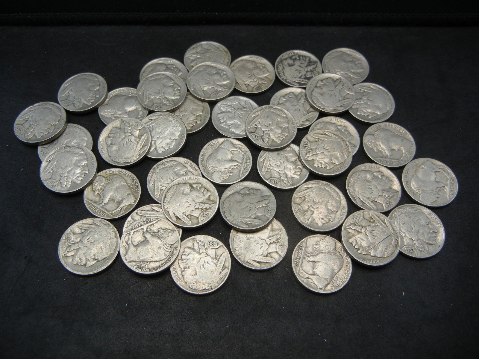 (40) Full date Buffalo Nickels.  Nice coins. (1 of 4)