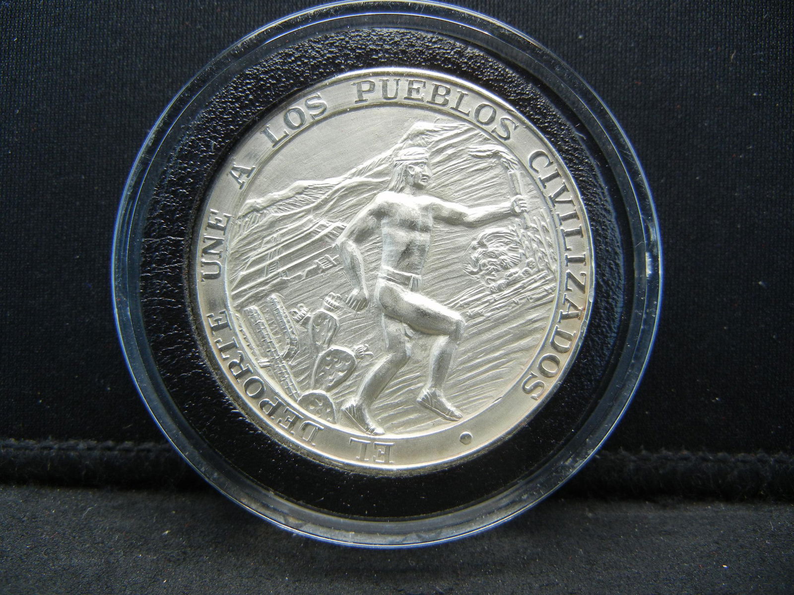 1968 Mexico Pueblo Civilization 1 ounce 999 Silver. (1 of 2)