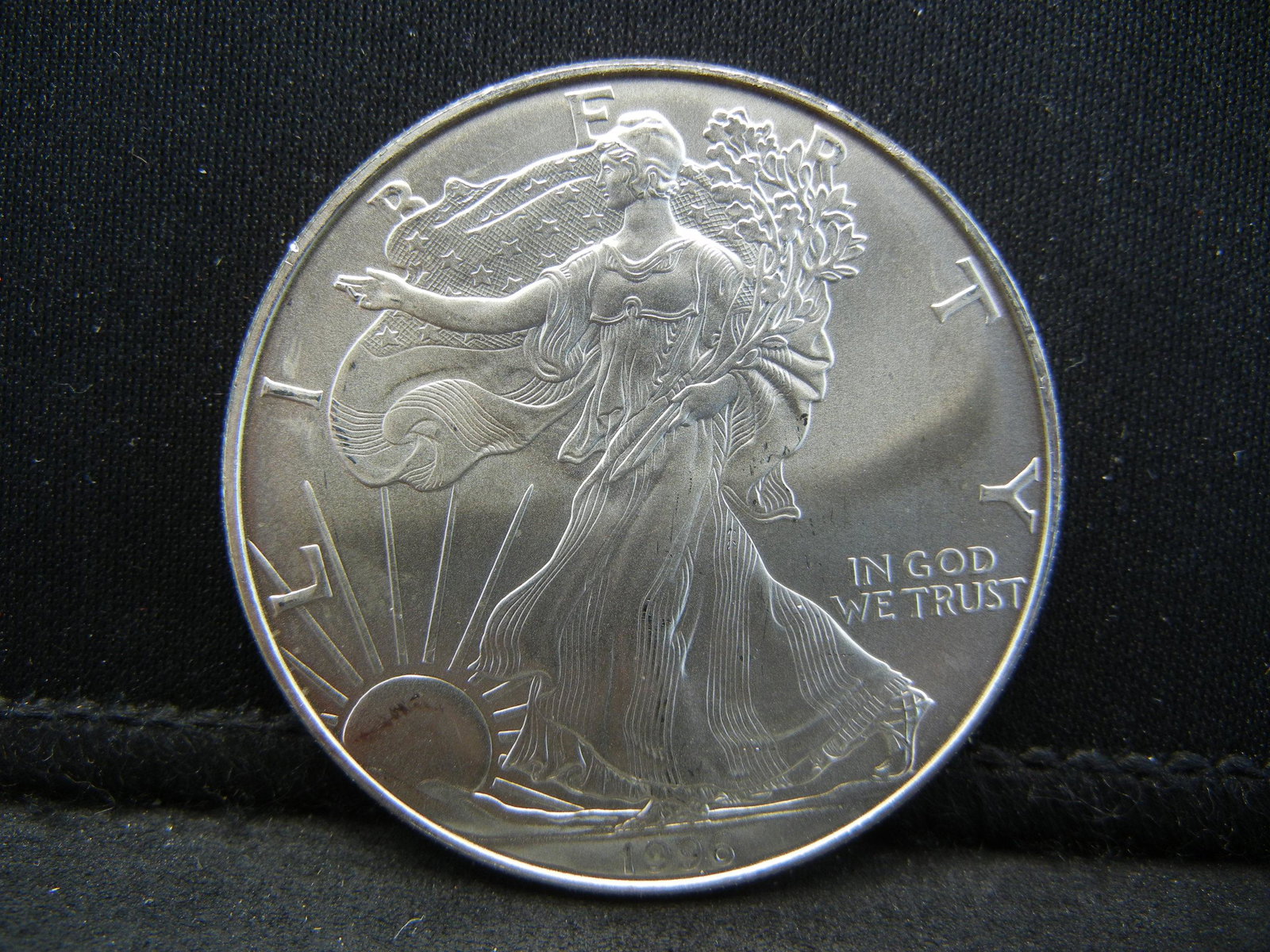1996 United States Uncirculated 1 Troy Oz. American (1 of 2)