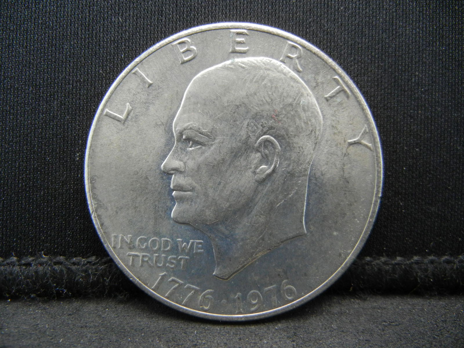 1976 Type 2 Choice BU Eisenhower Dollar (1 of 2)