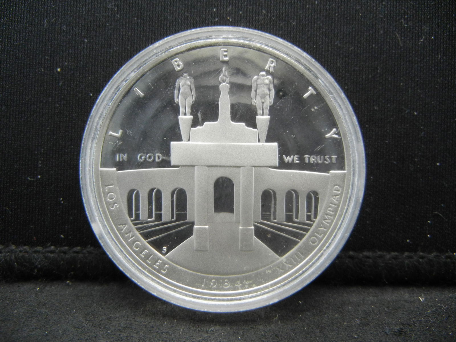 1984-S Olympic Commemorative silver dollar in original (1 of 2)