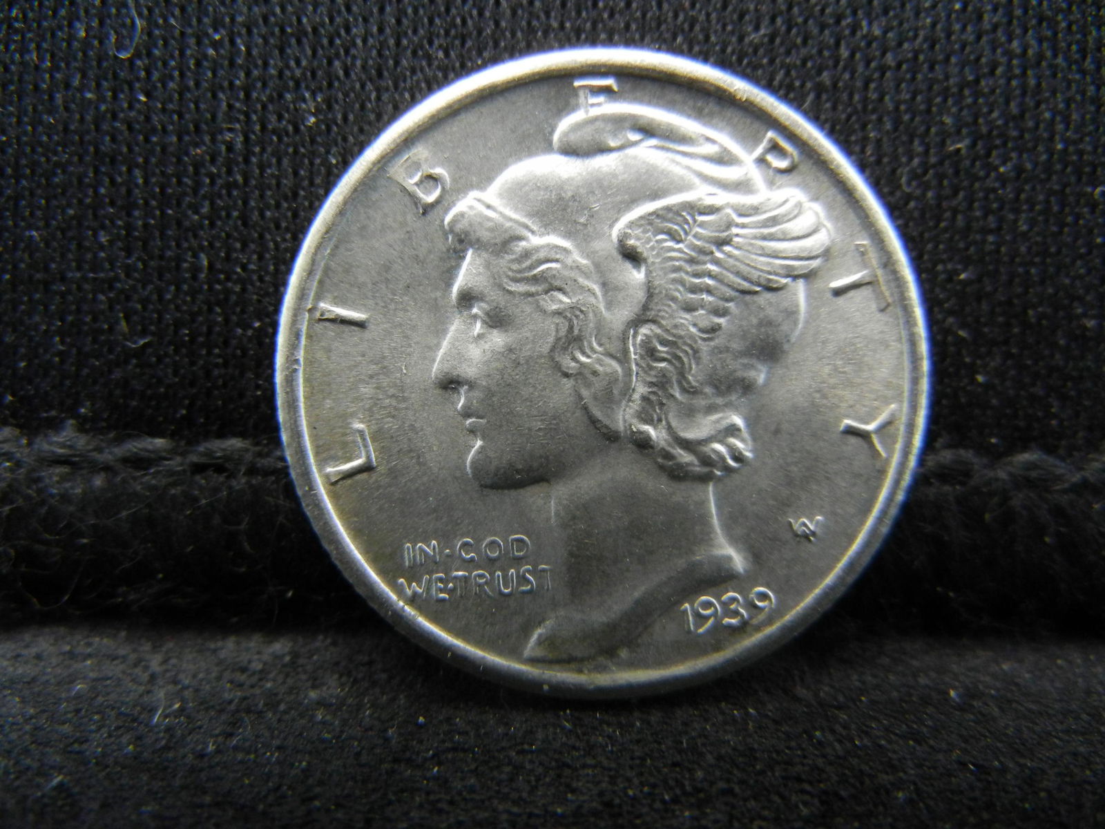1939 D Mercury Dime GEM BU (1 of 2)