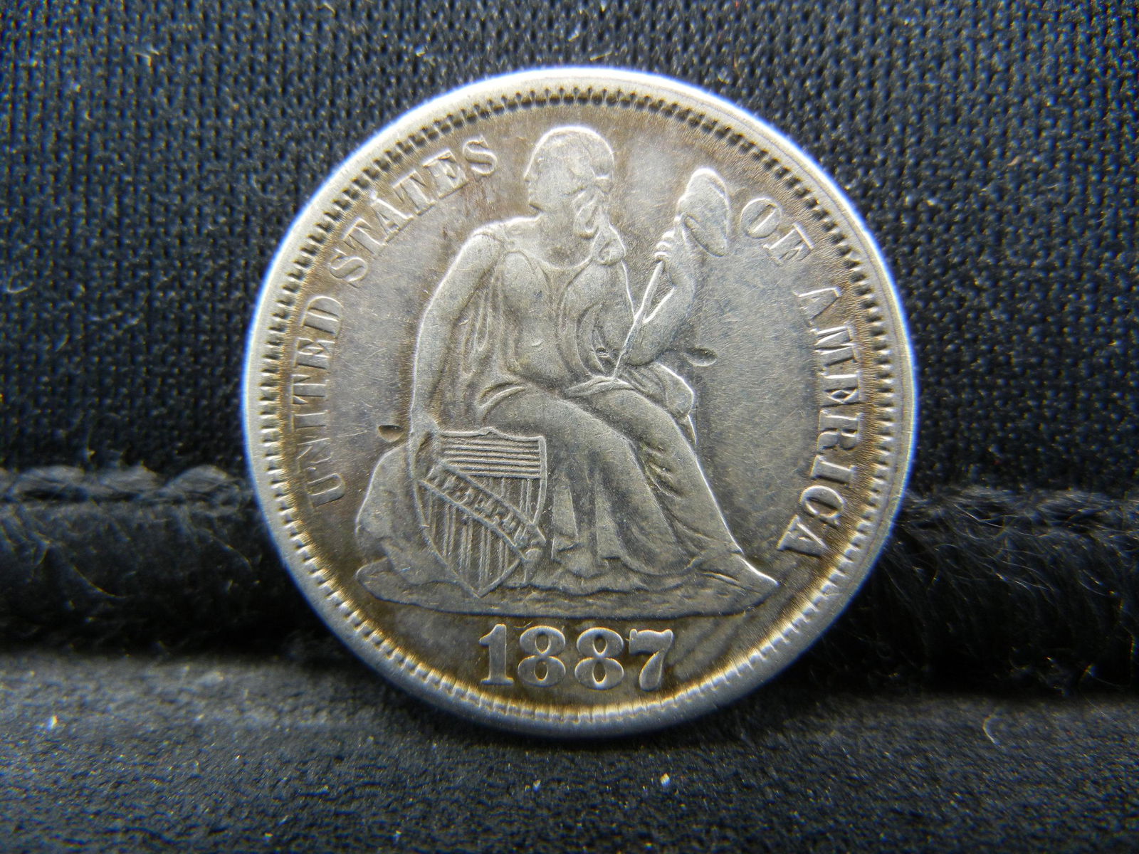 1887 Seated Dime XF (1 of 2)