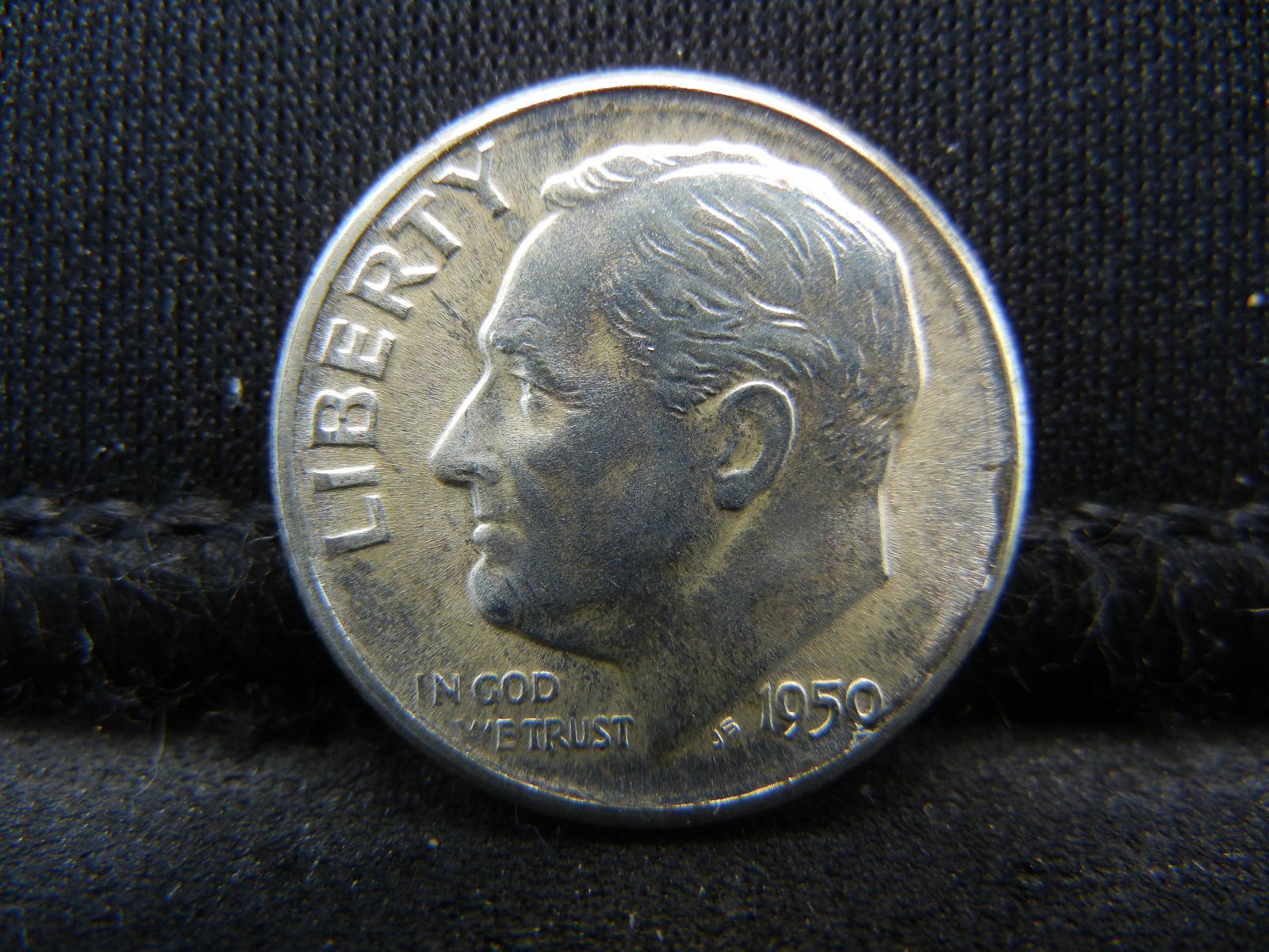 1950-D United States Roosevelt Silver Dime Choice BU (1 of 2)