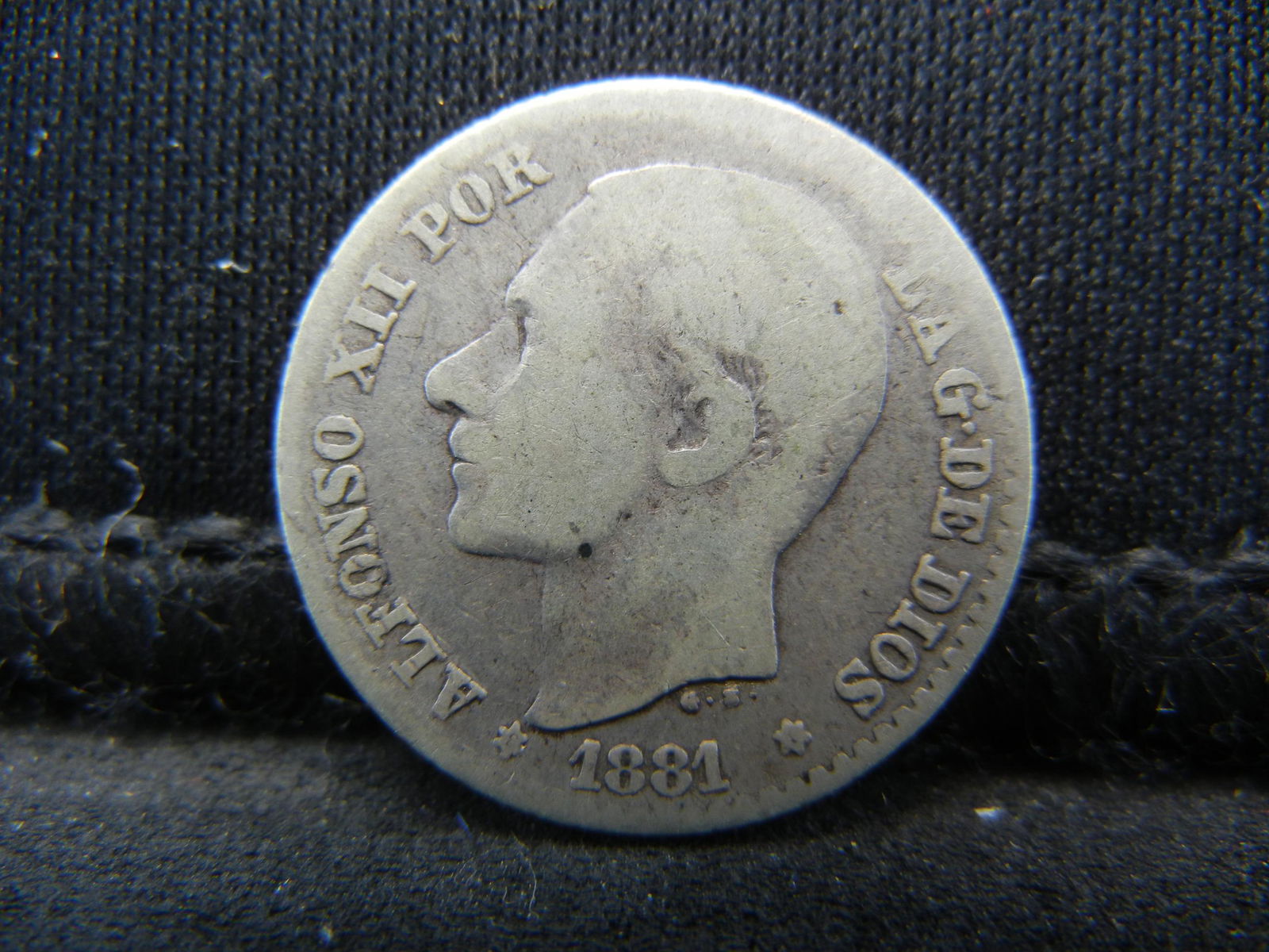 1881 Spain 50 Cent 83.5% Silver Coin.  Coin Weighs 0.08 (1 of 2)