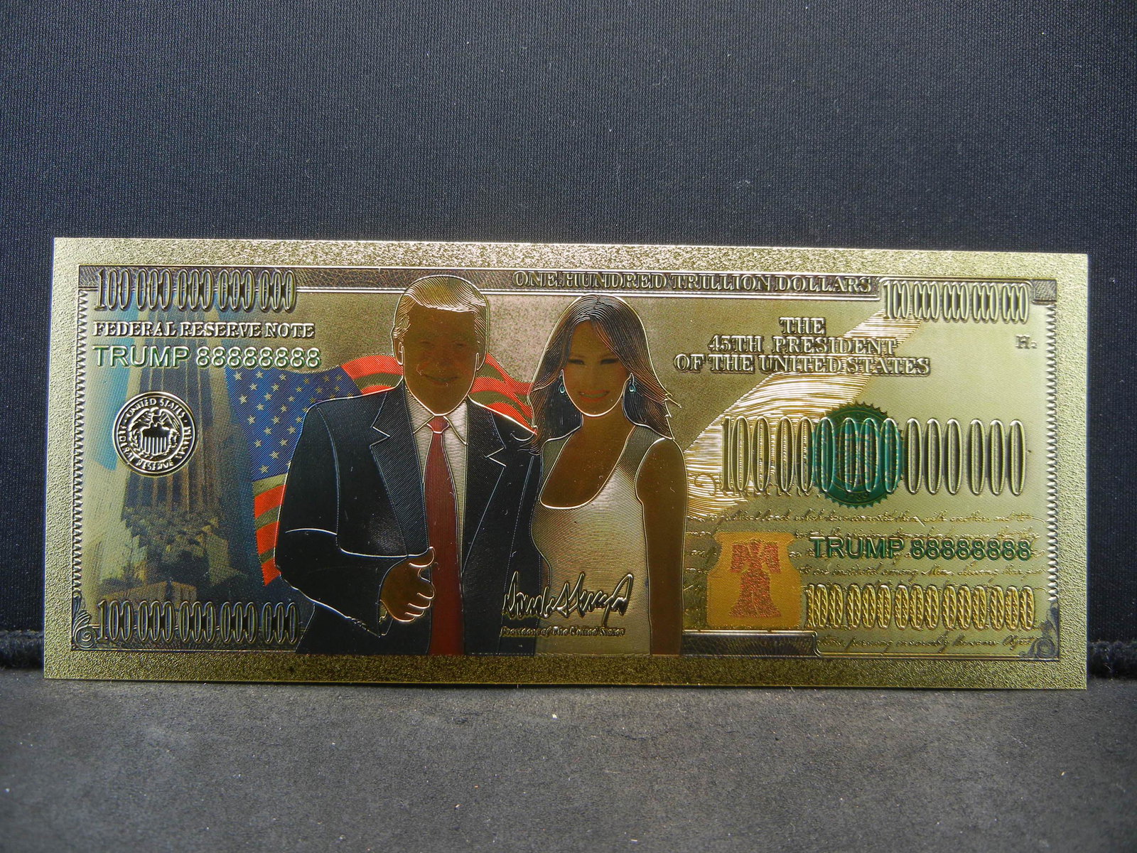 GOLD FOILED "TRUMP & MELANIA NOTE", BRAND NEW, CRISP: GOLD FOILED "TRUMP & MELANIA NOTE", BRAND NEW, CRISP