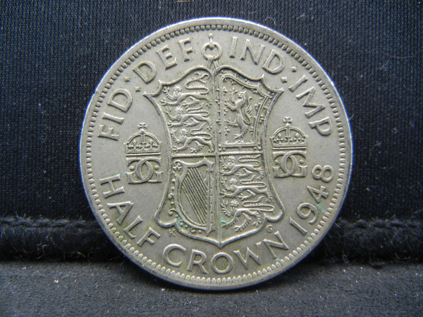 1946 SILVER GREAT BRITAIN HALF CROWN (1 of 2)