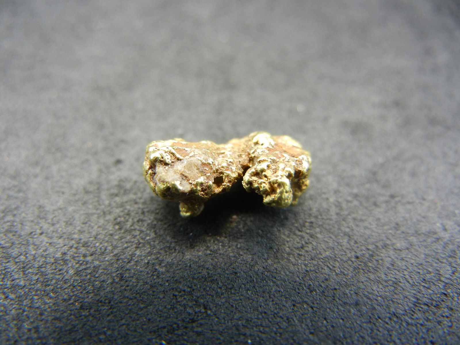 1.43 grams gold nugget (1 of 3)