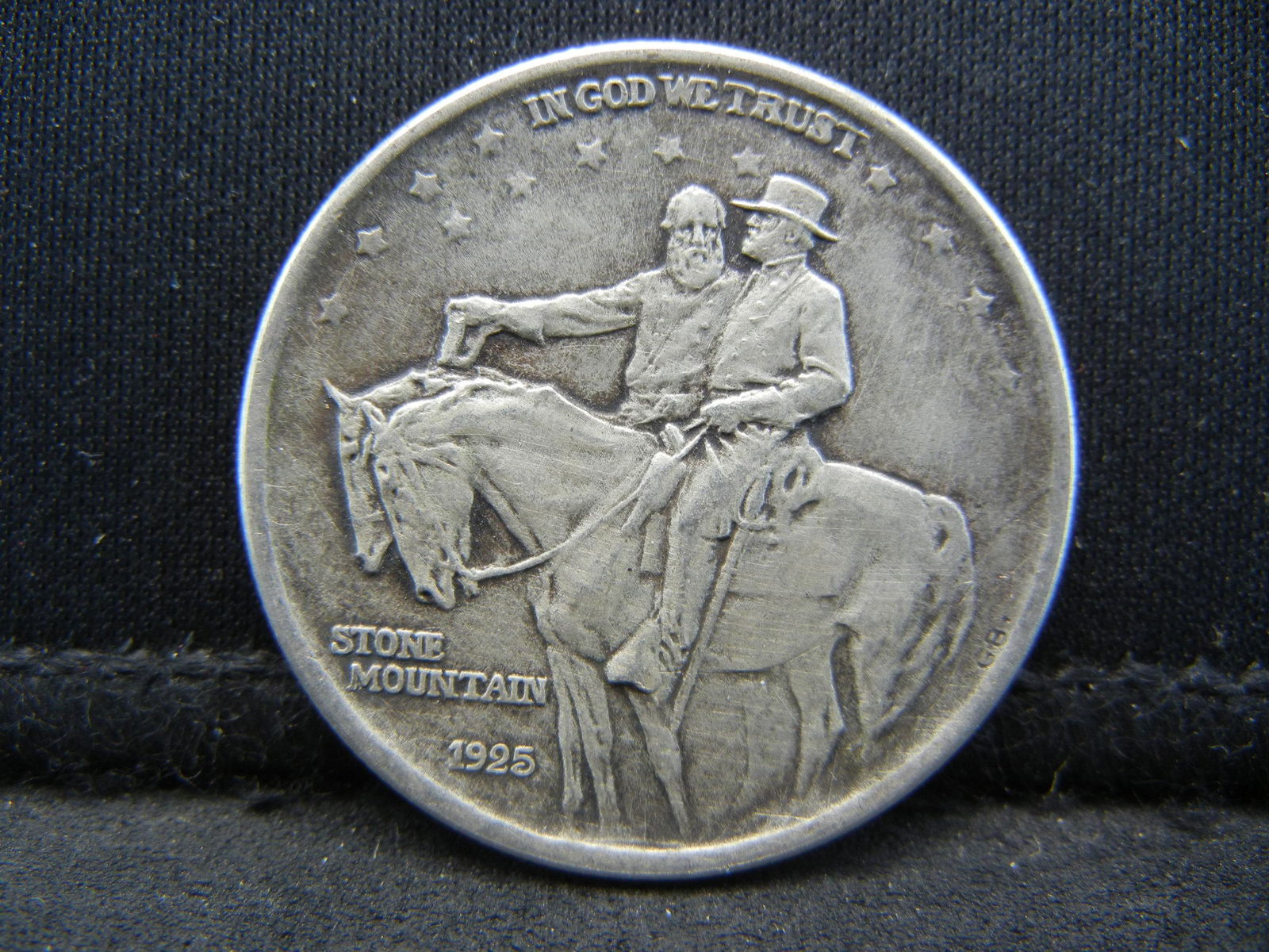 1925 Stone Mountain Half Dollar Commem (1 of 2)