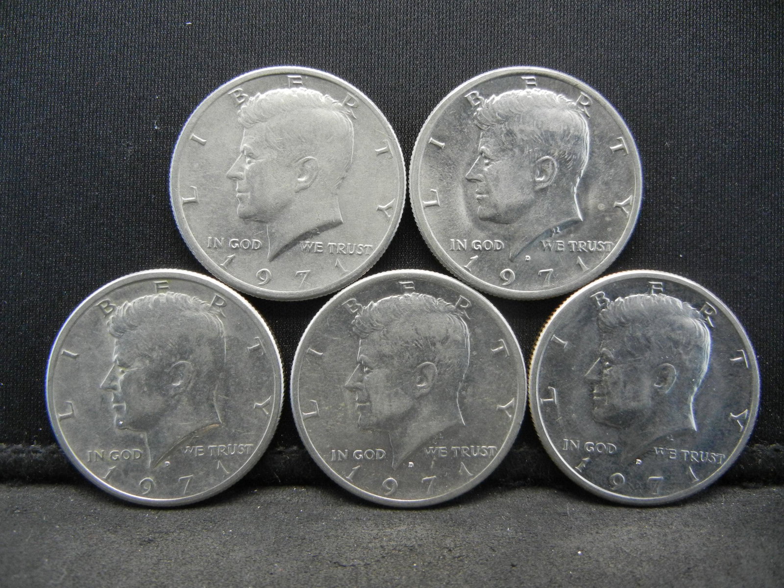 (5) 1971 Kennedy Half Dollars, Some Mint Marks (1 of 2)