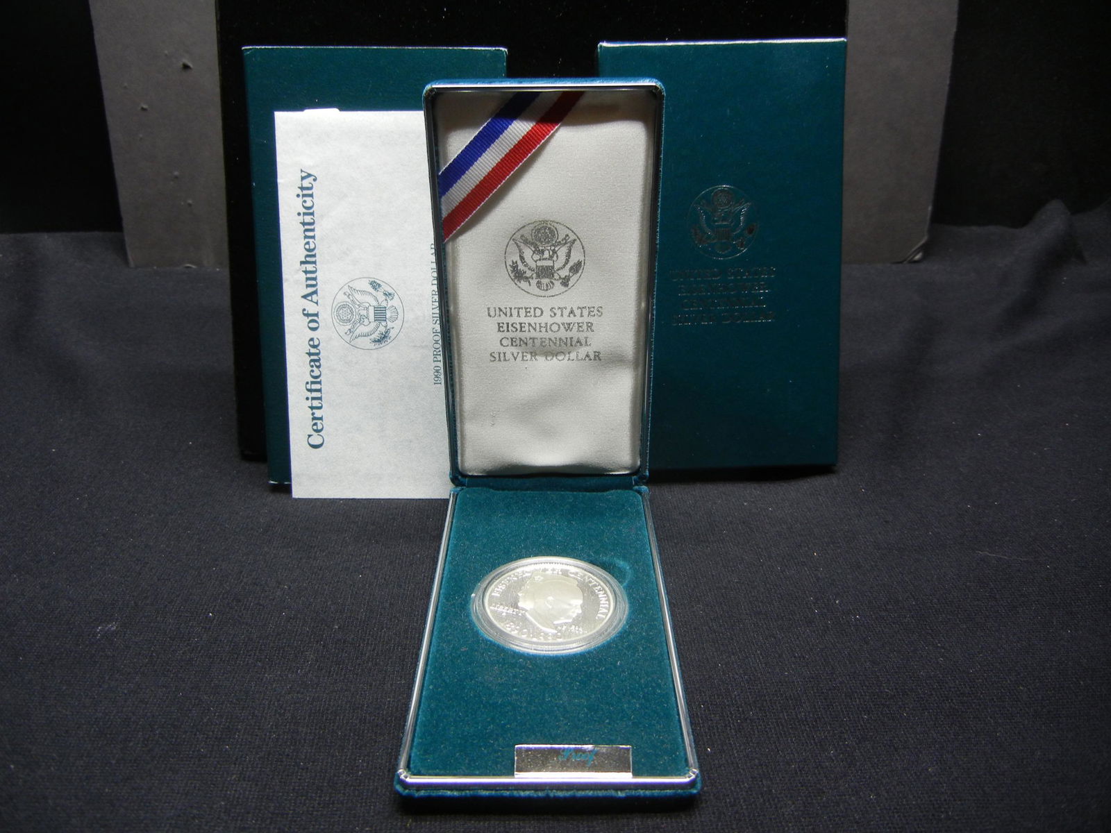 1990 P Eisenhower Silver Dollar in original government (1 of 4)