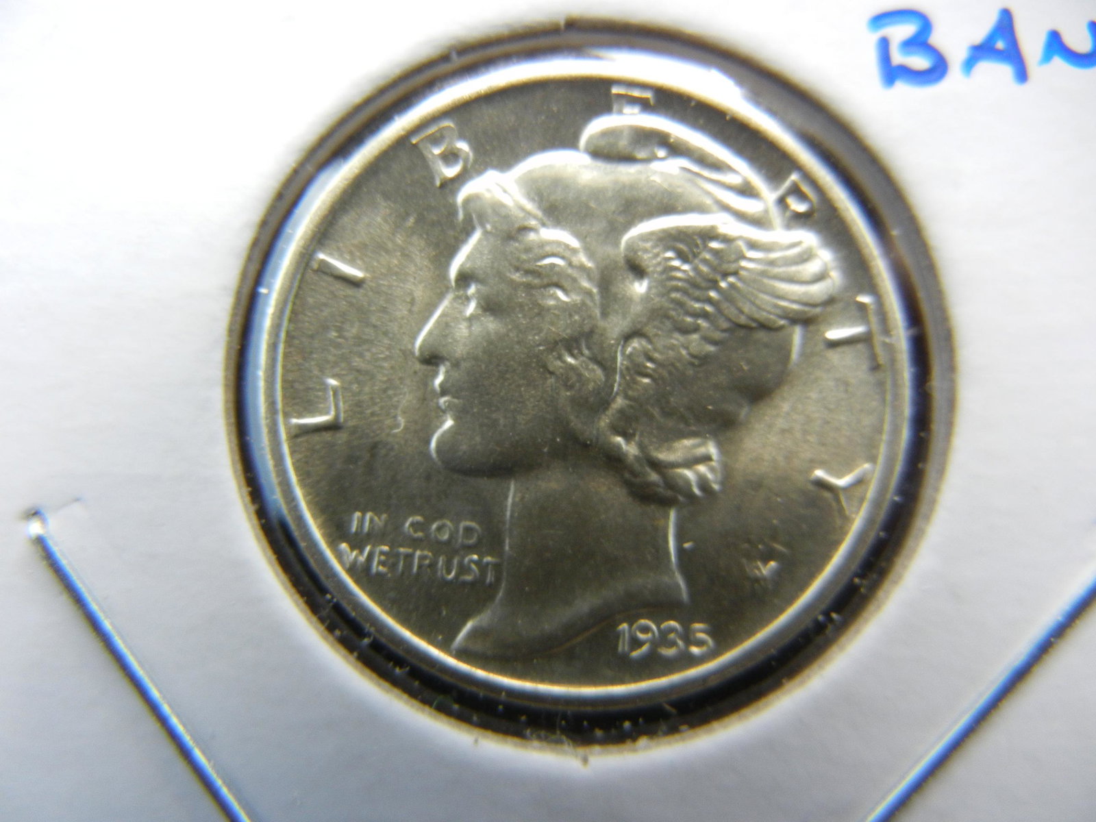 1935 Mercury 10c.  Choice UNC.  Full Bands. (1 of 3)