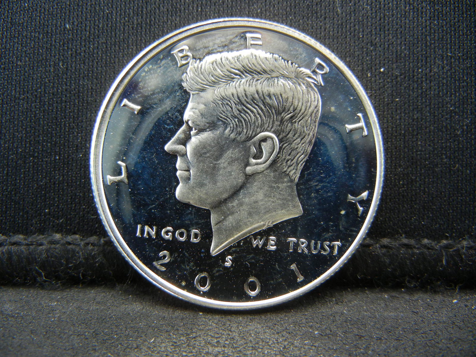 2001 S Silver Kennedy Half Dollar Gem Proof (1 of 2)