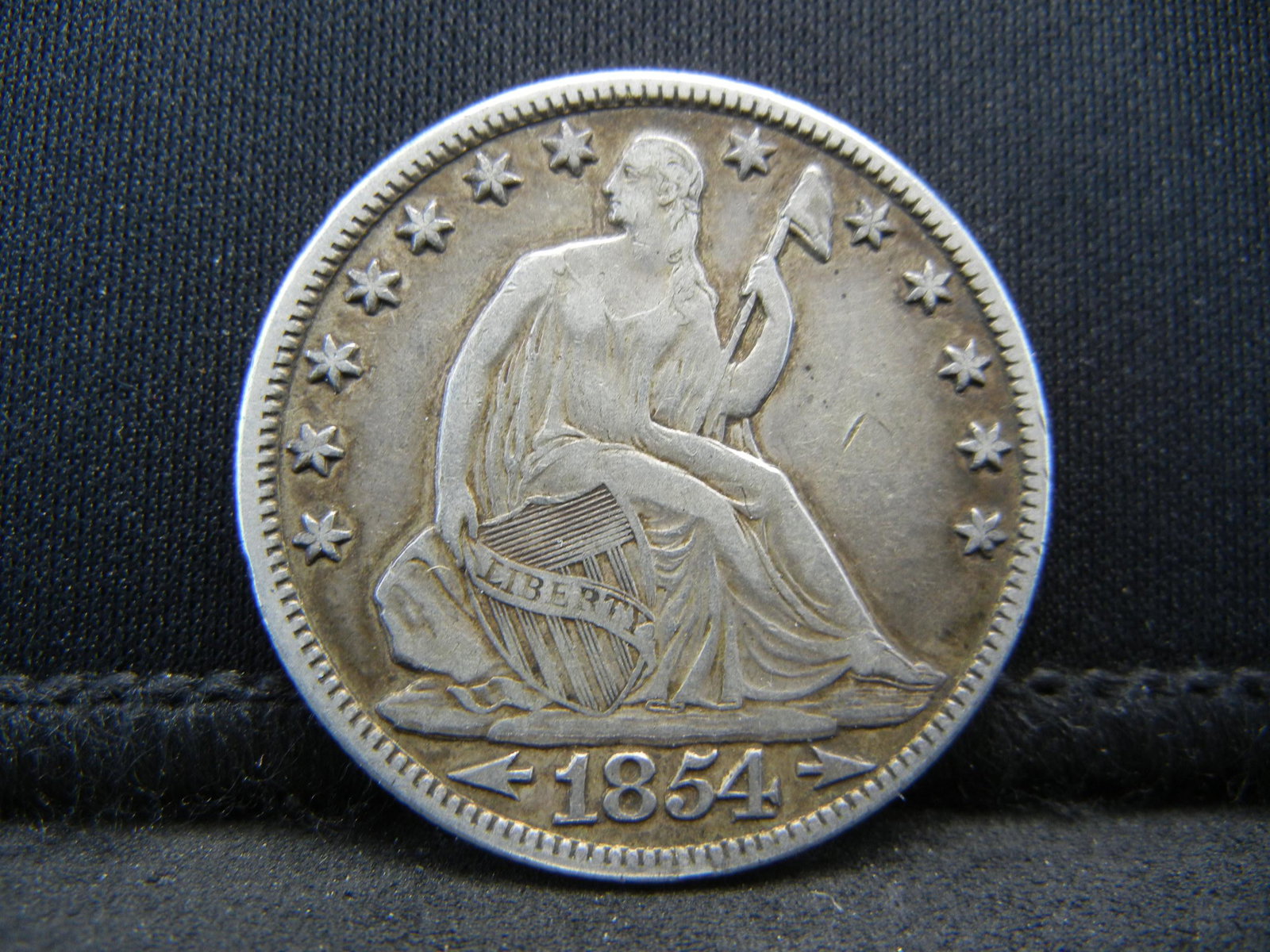 1854 Arrows Seated Half Dollar XF (1 of 2)