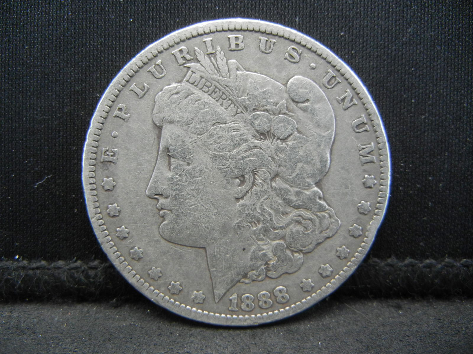 1888-0 SILVER (90%) MORGAN DOLLAR (1 of 2)
