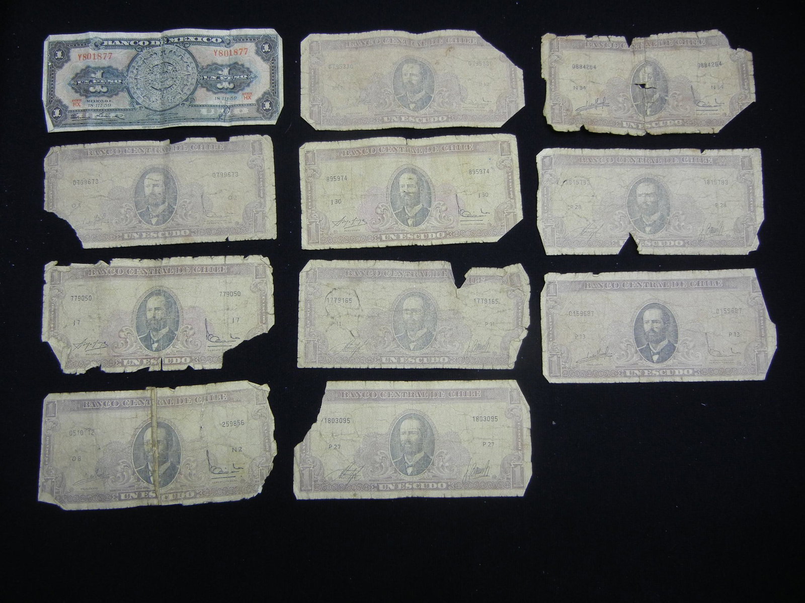 (10) Foreign Notes, Mostly From Chile: (10) Foreign Notes, Mostly From Chile