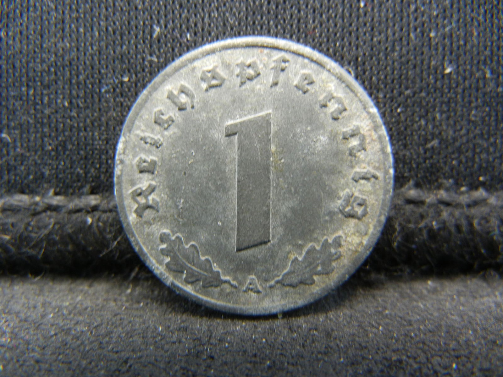 1942-A German Deutsch Reich 1 Reichspfennig "Swastica": 1942-A German Deutsch Reich 1 Reichspfennig "Swastica" Coin.