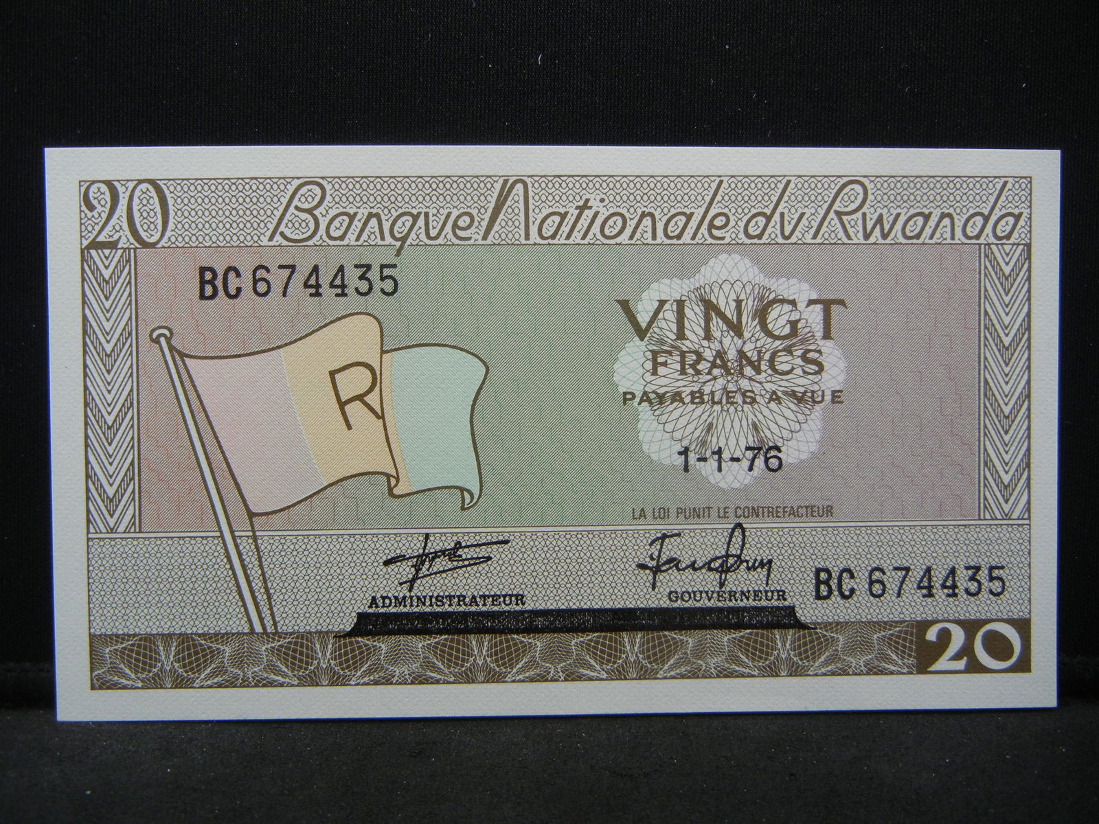 1964 RAWANDA 20 Franc Note.  GEM Crisp Uncirculated. (1 of 2)