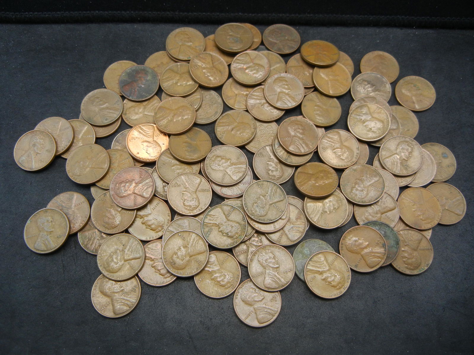 100 Lincoln Wheat Cents. (1 of 5)