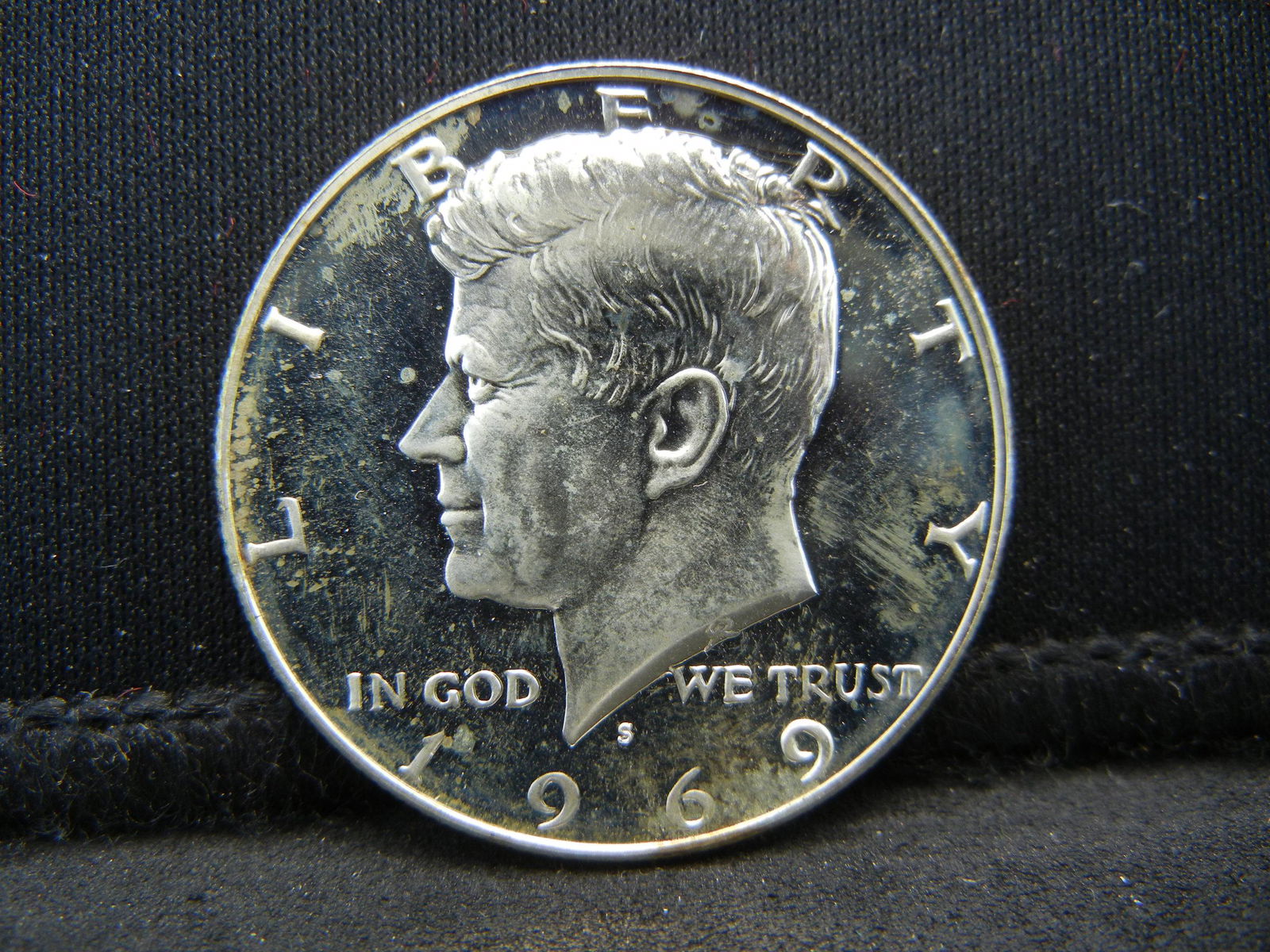 1969 United States 40% Silver Kennedy Half Dollar Proof (1 of 2)