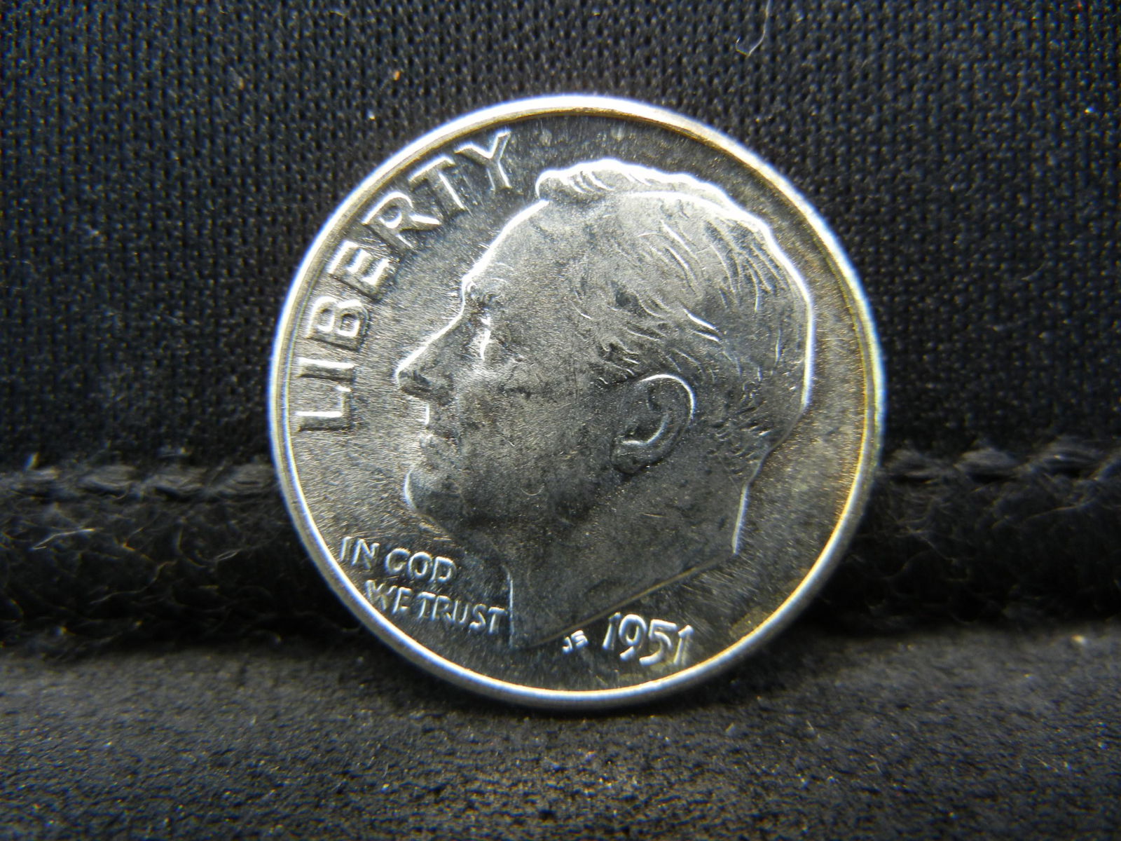 1951-P United States Roosevelt Silver Dime (1 of 2)