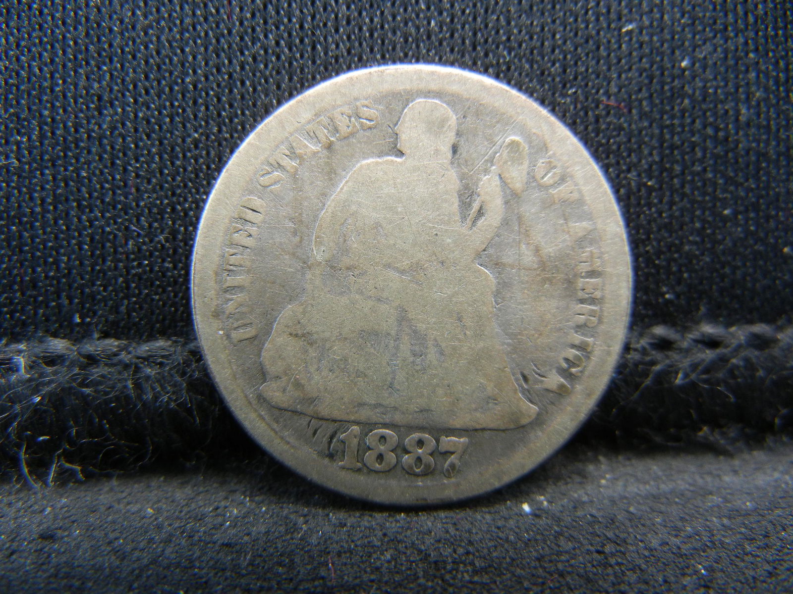 1887 United States Seated Liberty Silver Dime (1 of 2)