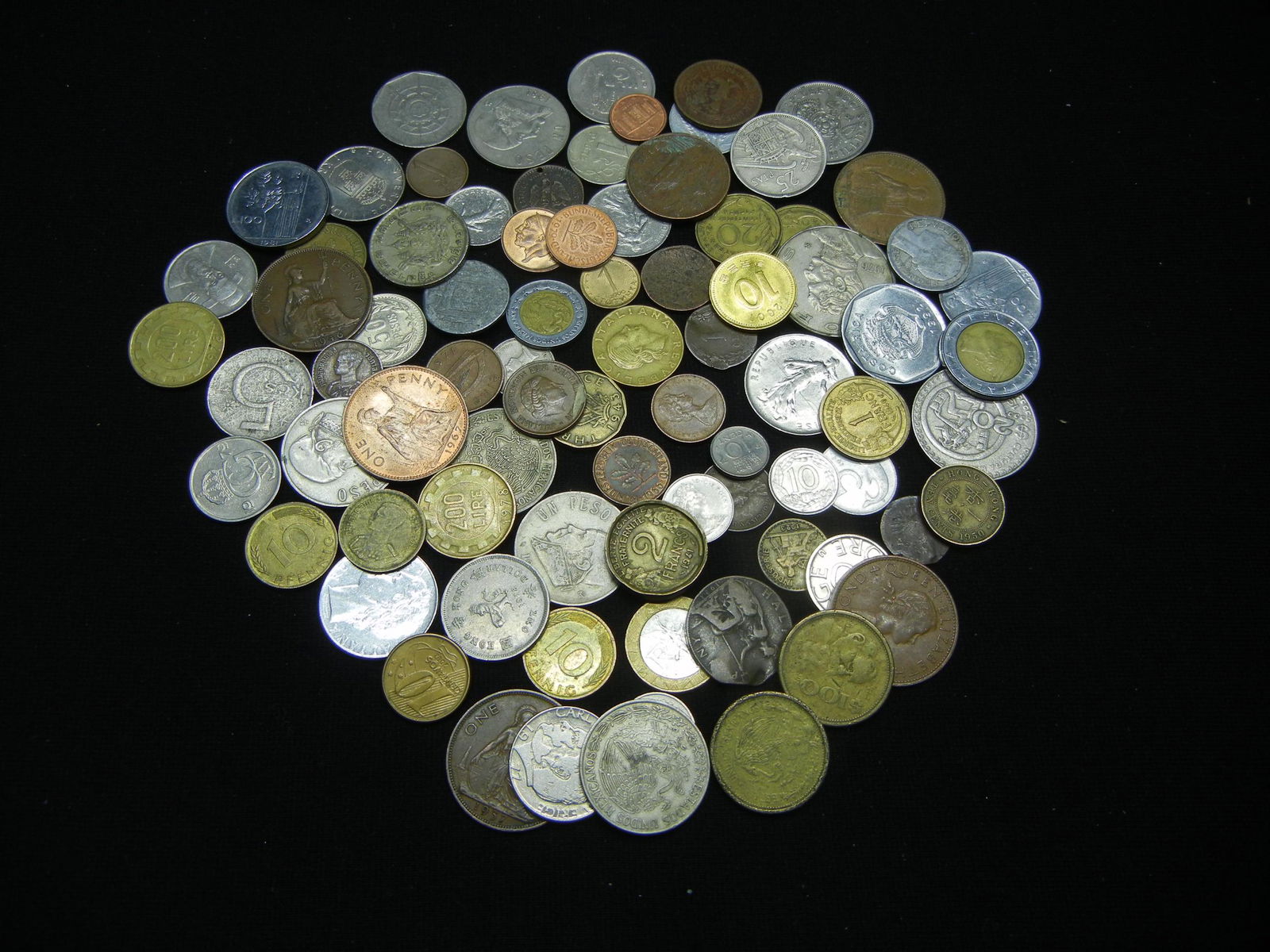 1 Lb. Mixed World Coins (1 of 5)