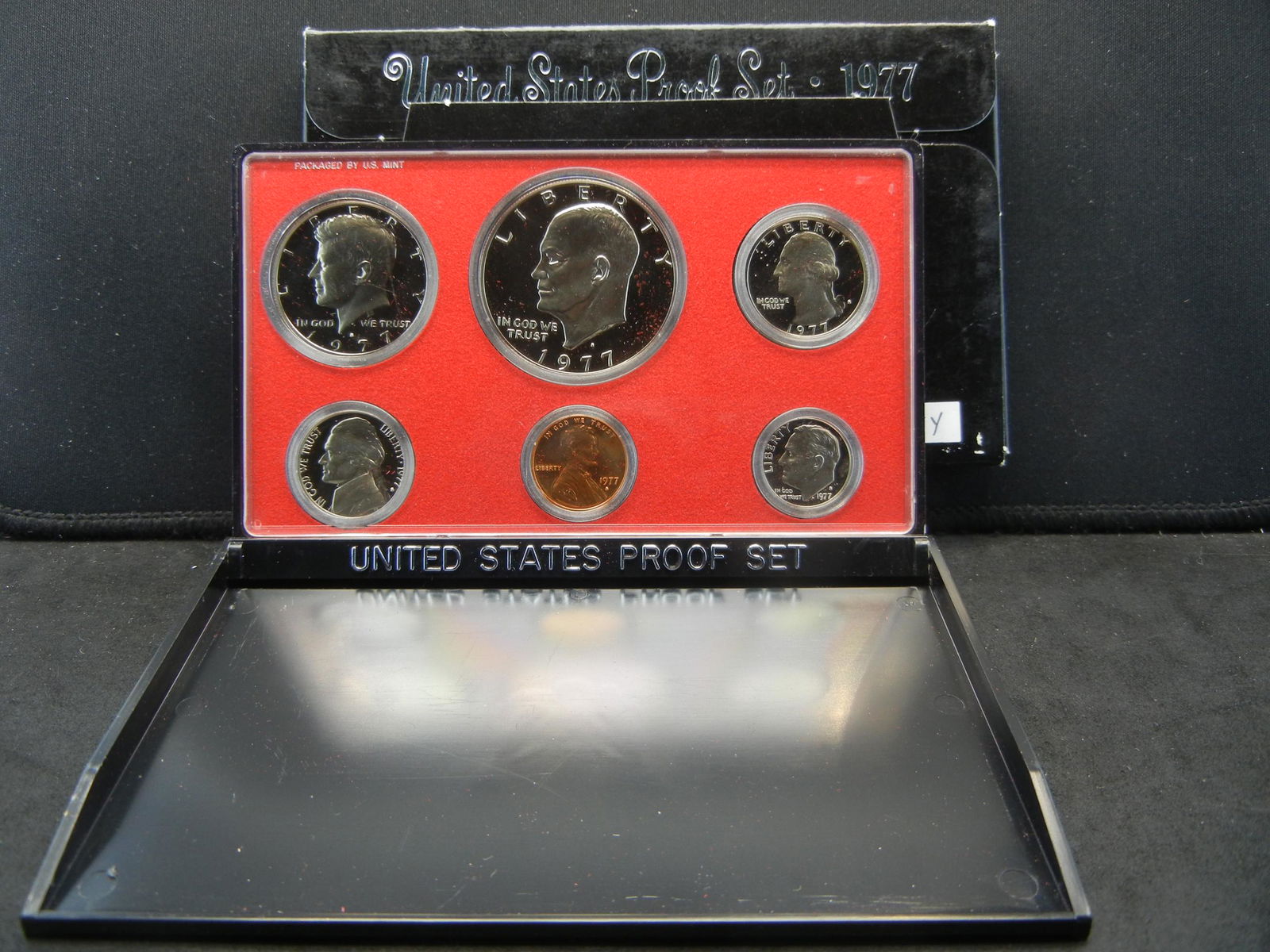 1977 US Mint Proof Set (1 of 3)