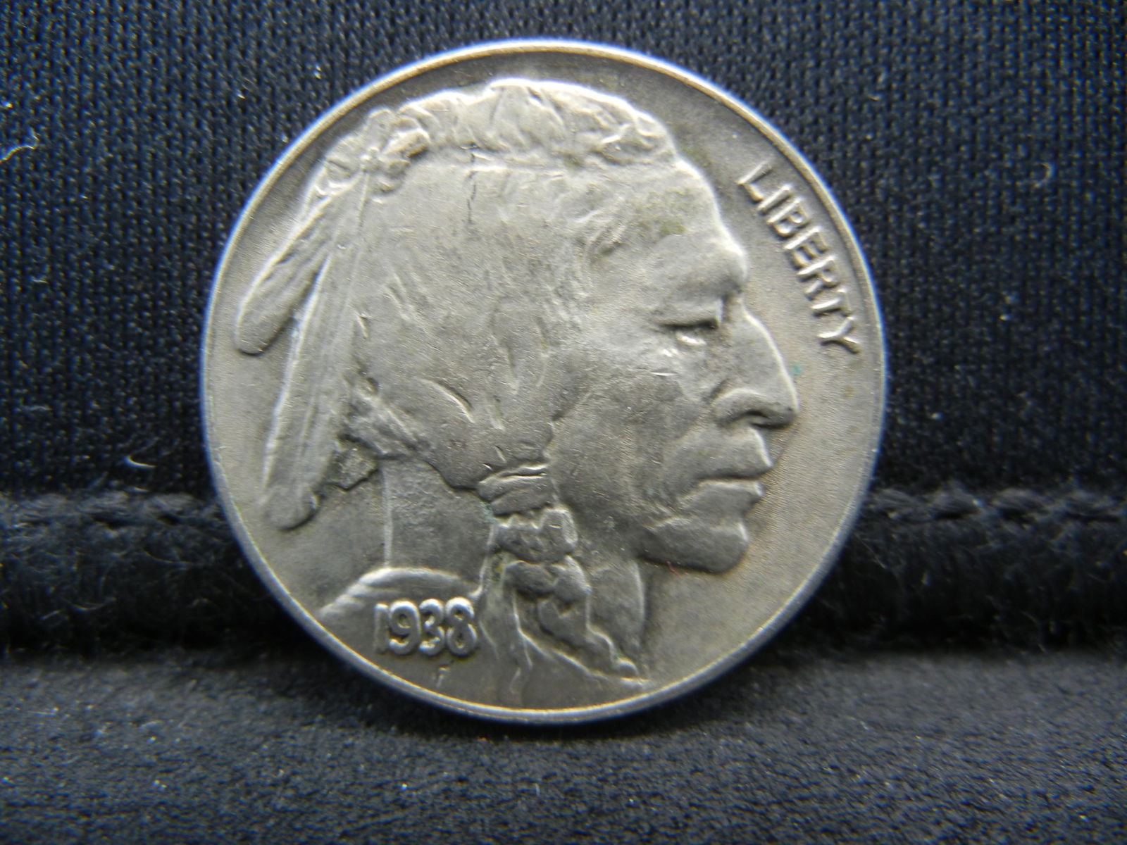1938 D Buffalo Nickel Unc. Nice (1 of 2)