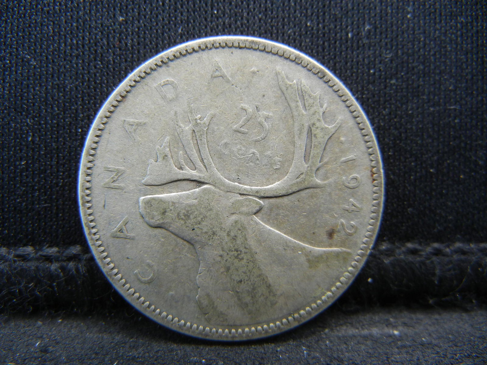 1942 Canada 25 Cents 80% Silver Quarter, Weighs 0.18 (1 of 2)