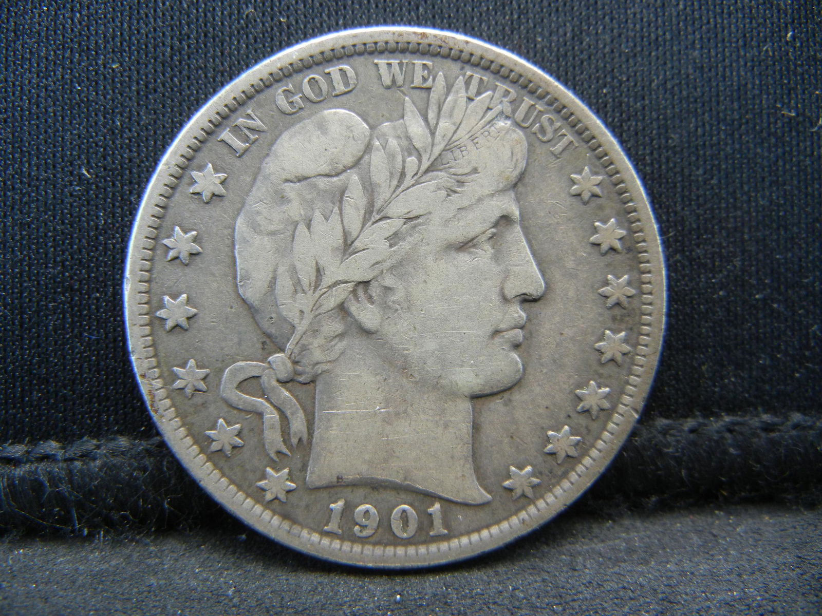 1901 Barber Half Dollar VF (1 of 2)