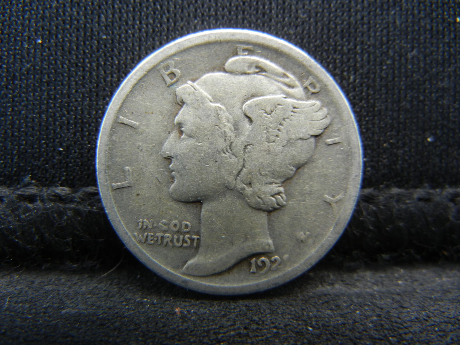 1921 Mercury Dime VF Scarce in Higher Grades (1 of 2)