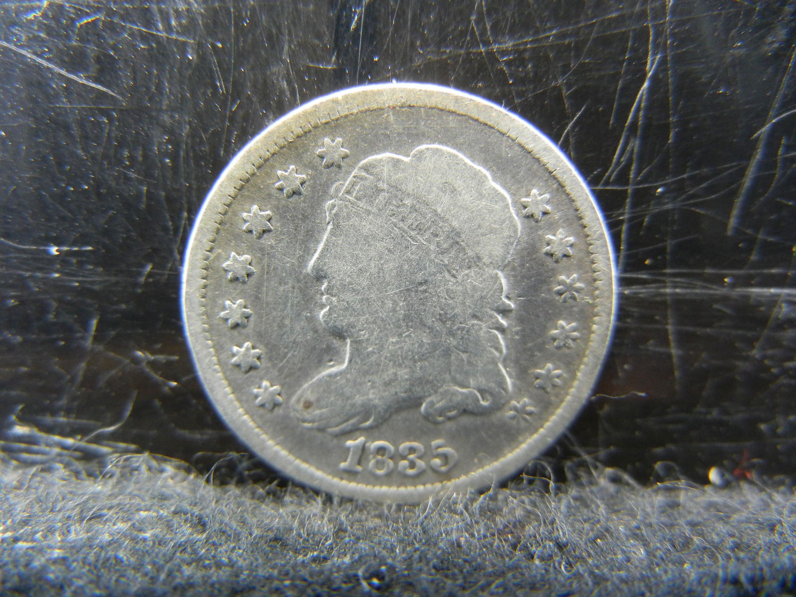 1835 Capped Bust Half Dime F (1 of 2)