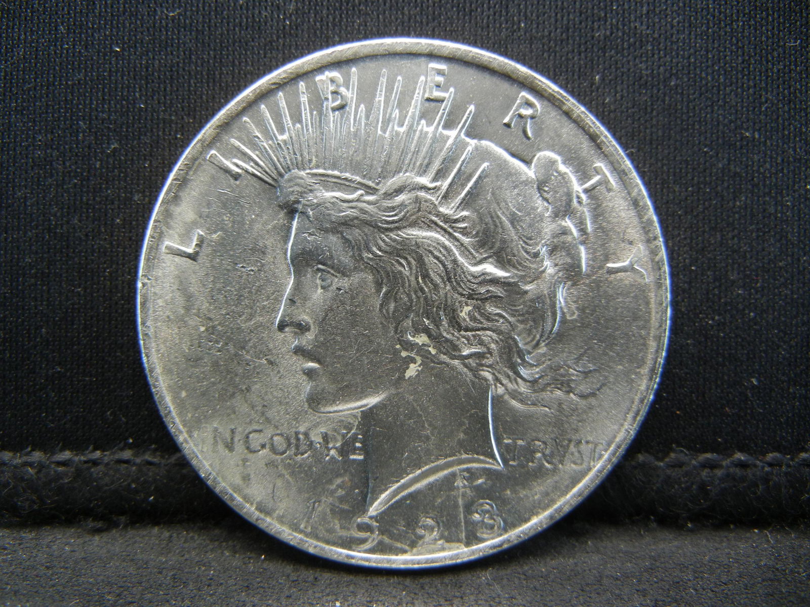 1923 Peace Dollar Crisp BU (1 of 2)