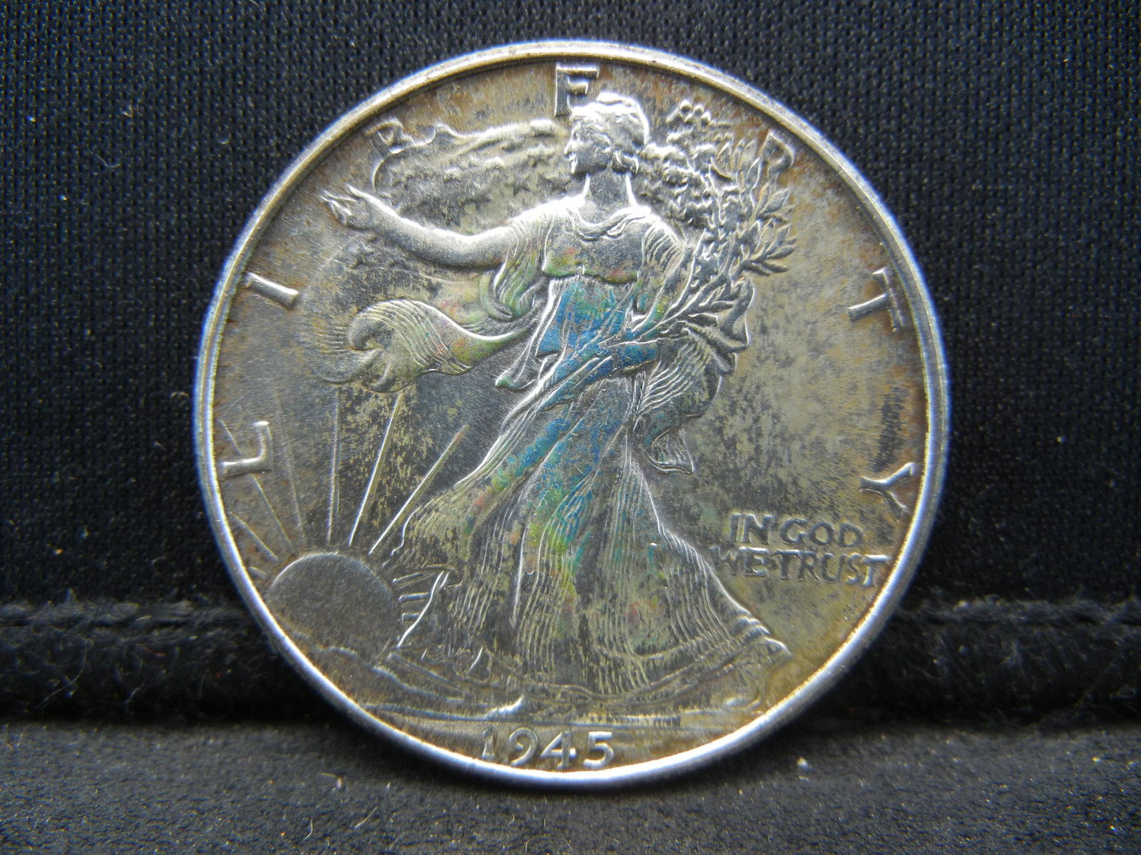 1945 Walking Liberty Half Dollar AU/BU (1 of 2)