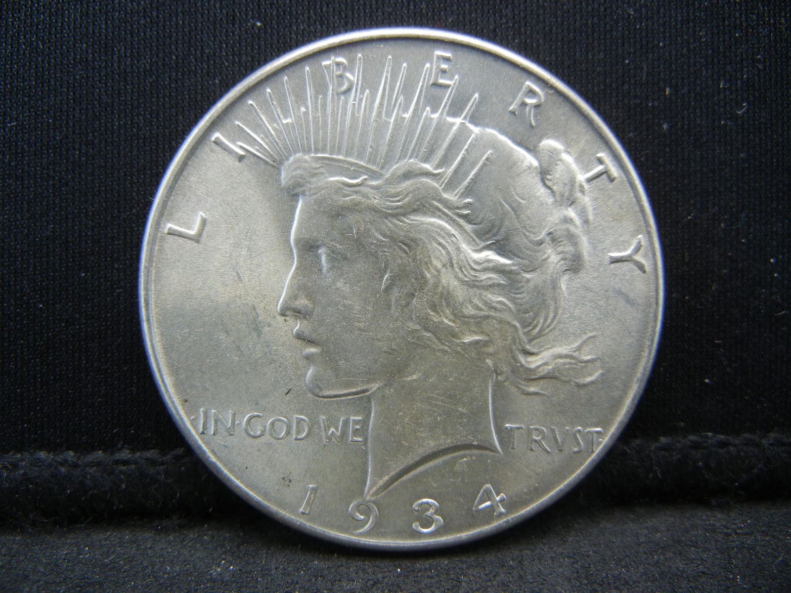 1934 Peace Dollar CH BU Better Date (1 of 2)