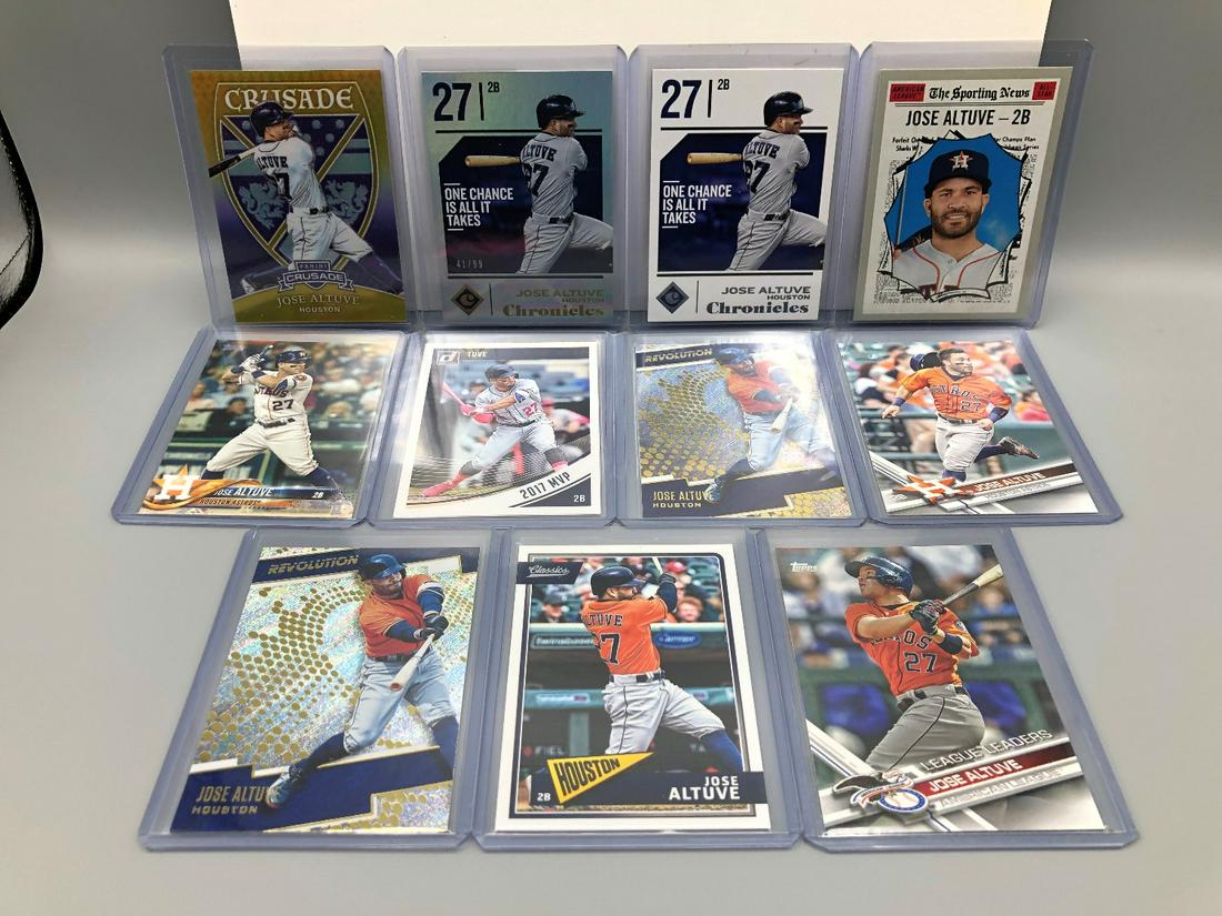 Lot of 11 Jose Altuve Cards including a Gold Prizm: Lot of 11 J