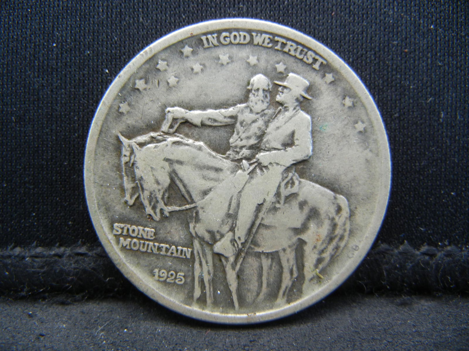 1925 Stone Mountain Half Dollar Commem (1 of 2)