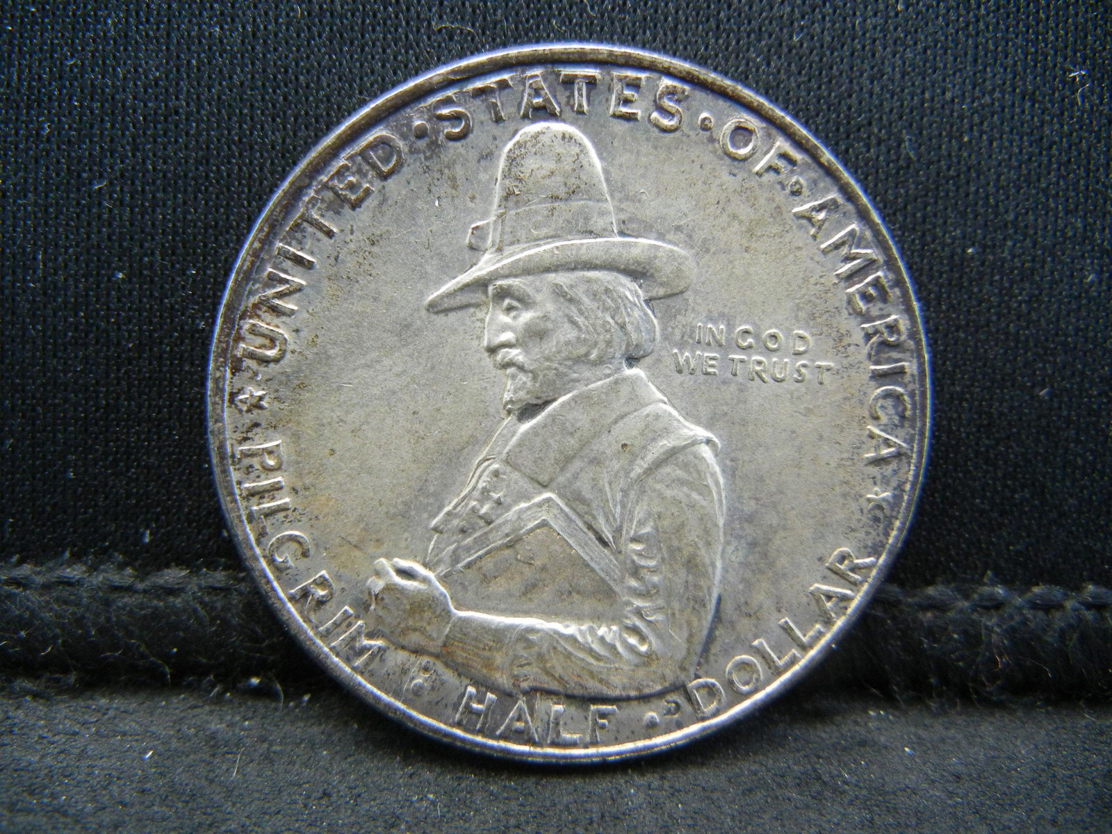 1920 Pilgrim Half Dollar Commem (1 of 2)