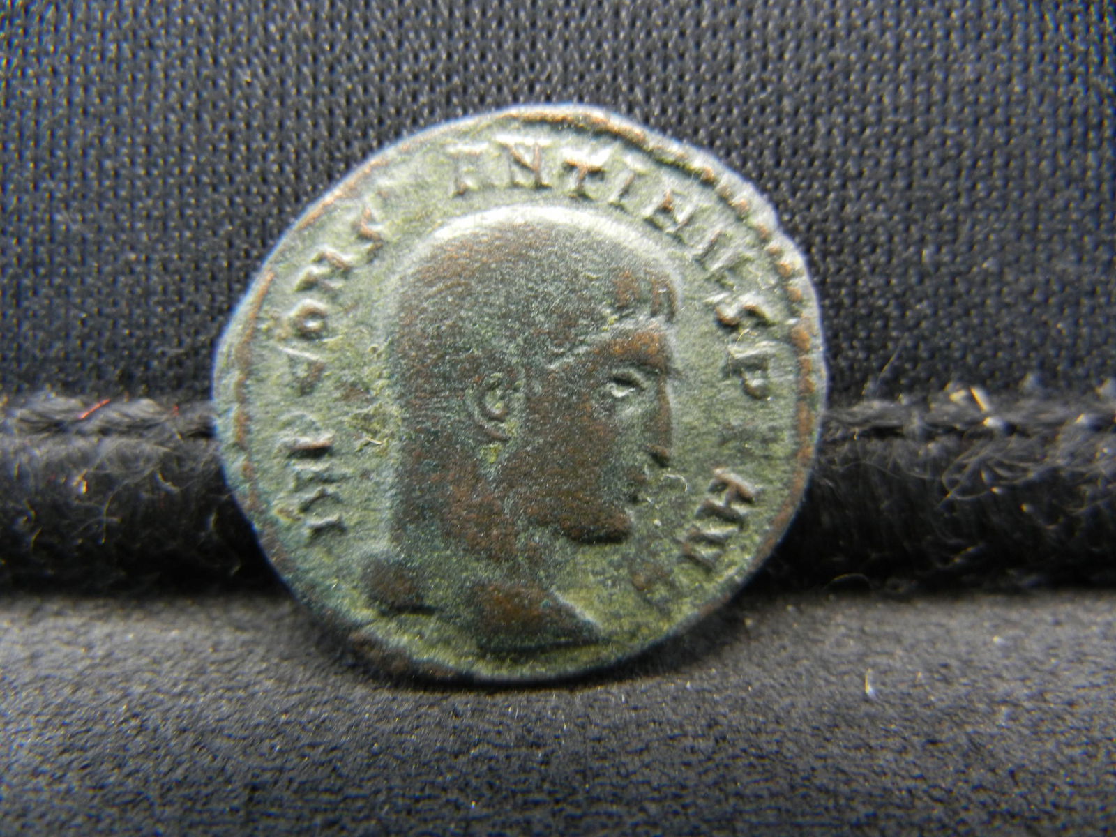 Constantine I Ancient Roman Coin 307-337 A.D.  Reverse: (1 of 2)