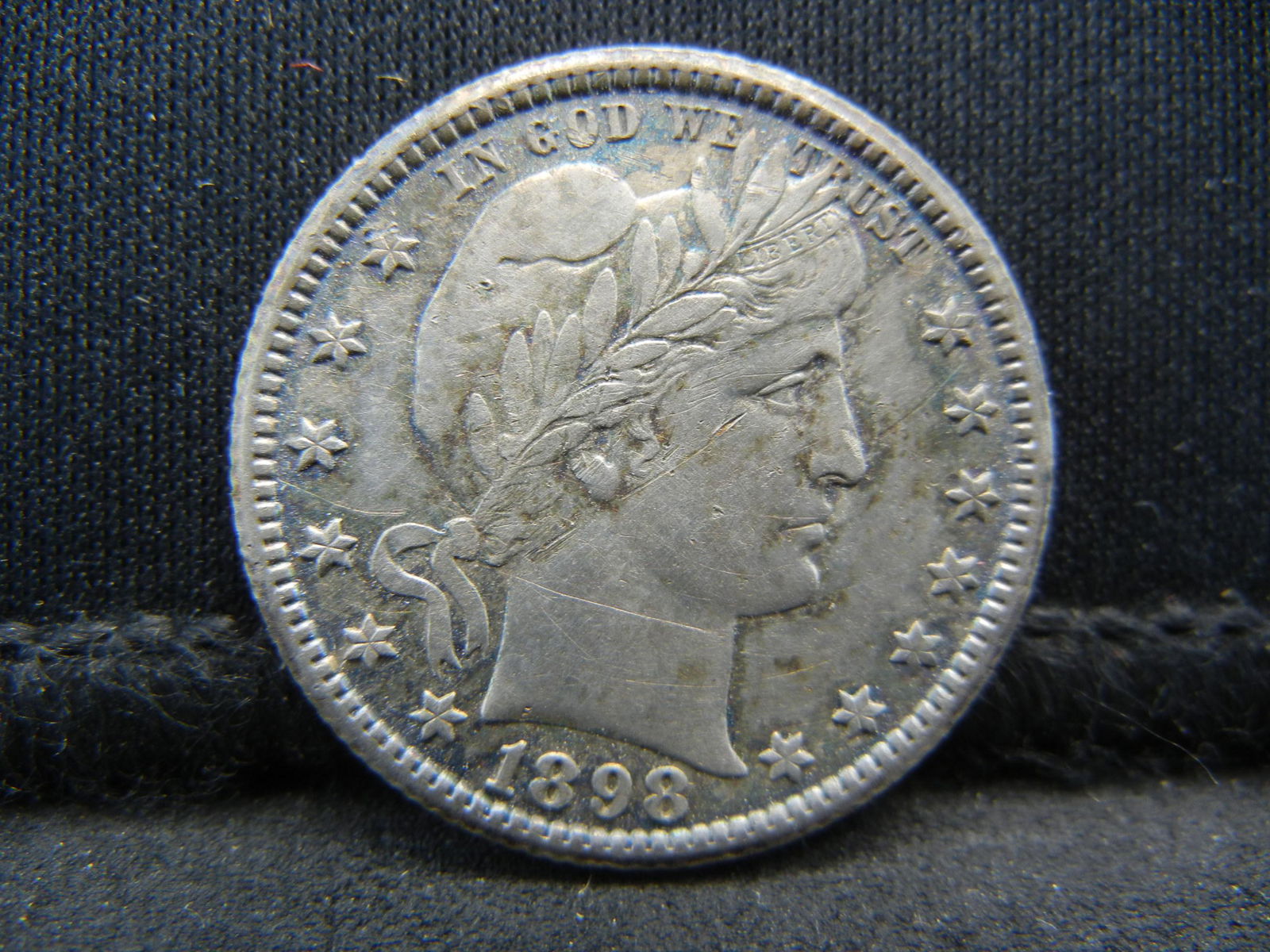 1898-O XF-AU Barber Quarter. (1 of 2)