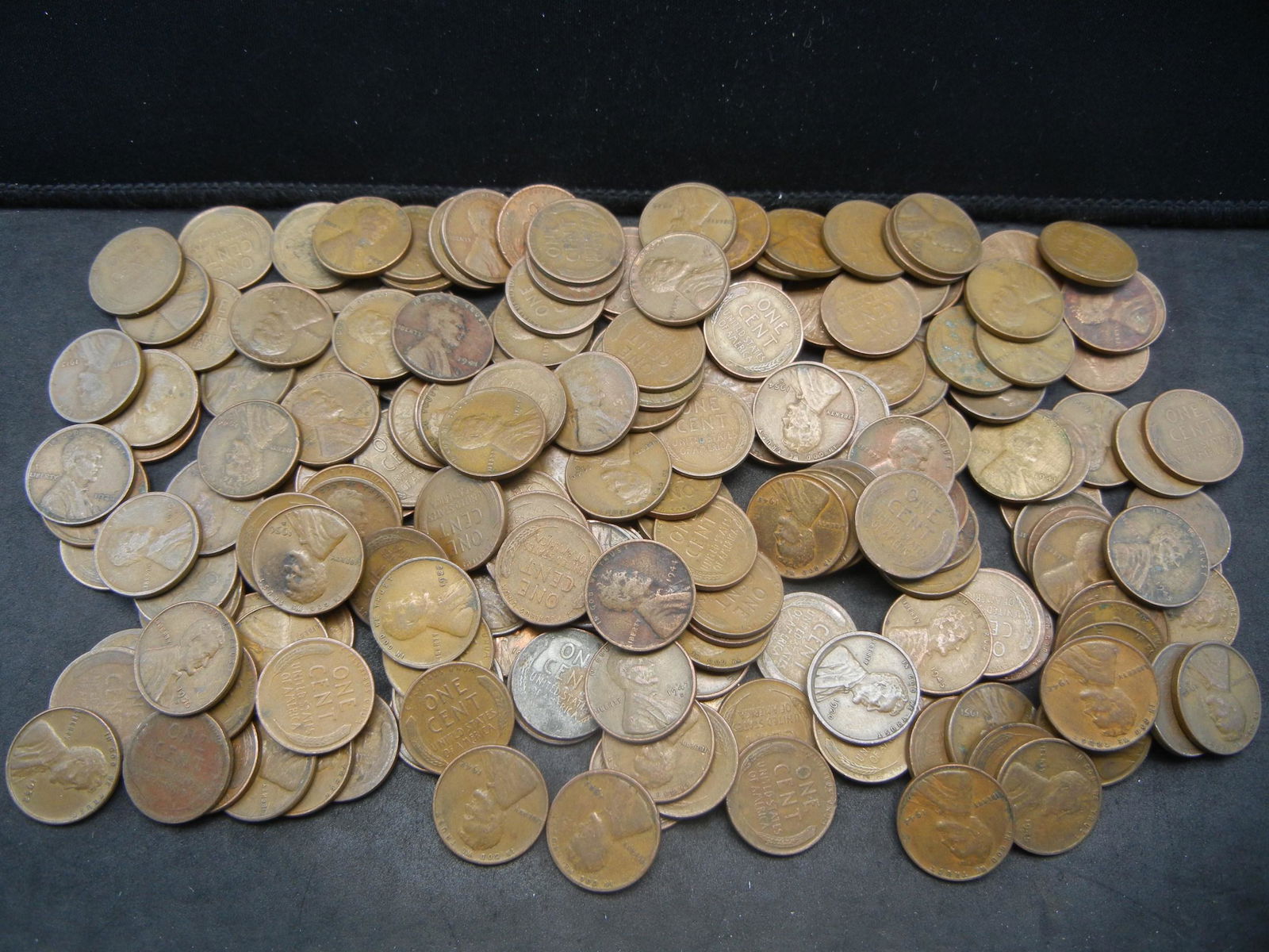 (200) Mixed Dates Wheat Cents (1 of 5)